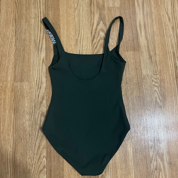 ALEXANDER WANG Crystal-charm Low-back in Green - Picture 11 of 16